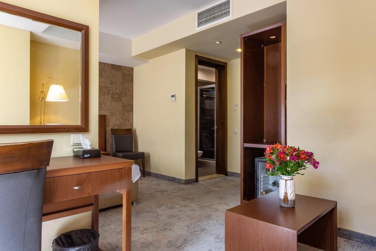 A5 Hotel Tbilisi Exterior photo
